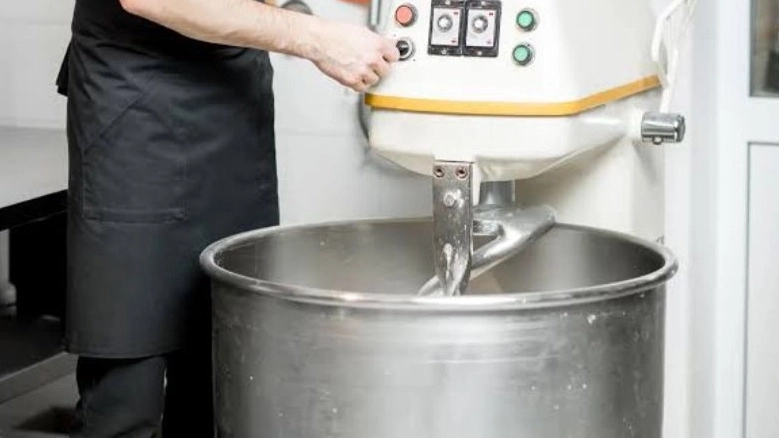 مرکز تخصصی تعمیرات خمیرگیر و میکسر در اصفهان