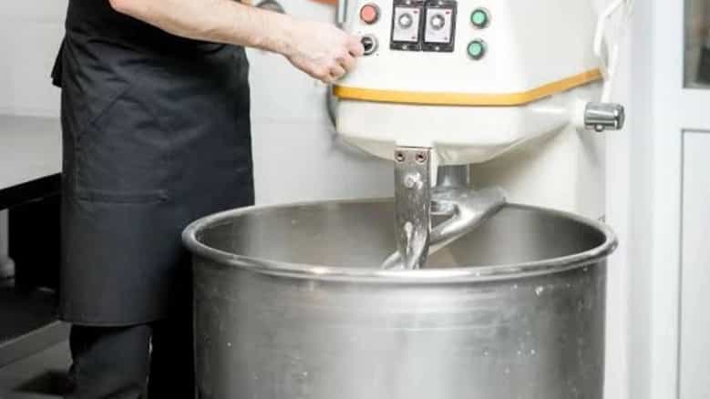مرکز تخصصی تعمیرات خمیرگیر و میکسر در اصفهان